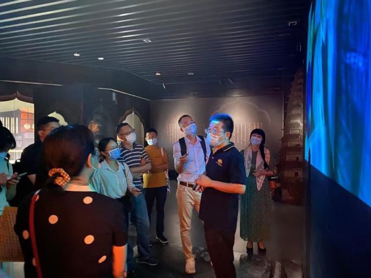 “感受大唐風華” 深圳市金石藝術(shù)博物館赴東莞市博物館 開展館際交流活動插圖(7) “感受大唐風華” 深圳市金石藝術(shù)博物館赴東莞市博物館 開展館際交流活動插圖(7)